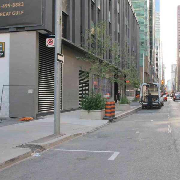 Surreal news: Drivers have to wait for almost an hour for a parking spot in downtown Toronto